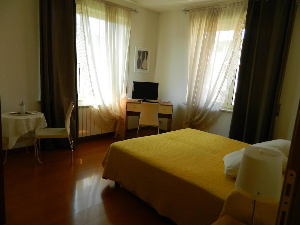 Casa Vacanze Le Terrazze Bed & Breakfast Verona Room photo