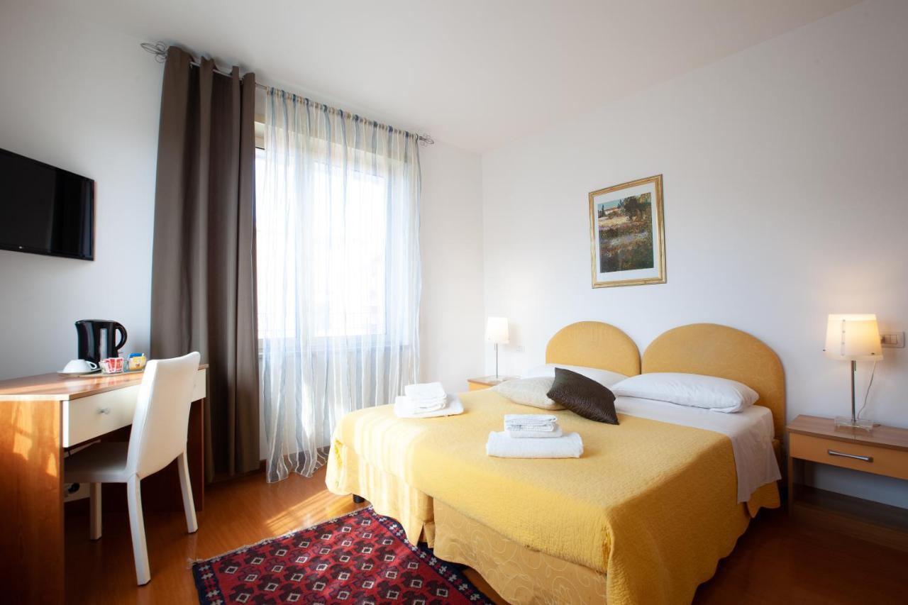 Casa Vacanze Le Terrazze Bed & Breakfast Verona Exterior photo